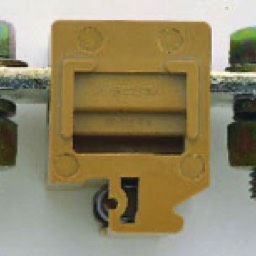 MEK series of high current terminals for cables of up to 240mm squared and 450 Amps
